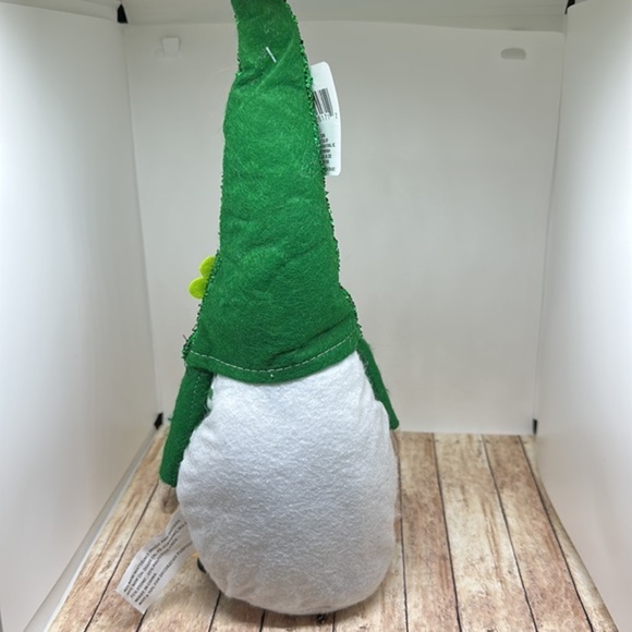 St. Patrick’s gnome - Picture 2 of 3